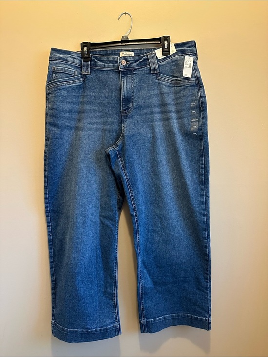 Maurices Denim - NWT Woman’s M Jeans‎ 18W Regular High Rise Wide Leg Super Stretch Medium Wash